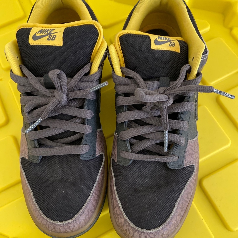 Nike Dunk Low Premium SB Yellow Curb